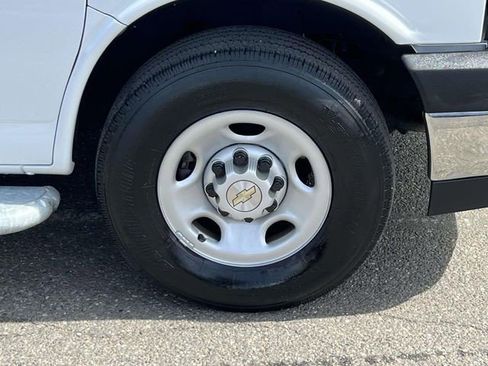 Certified 2024 Chevrolet Express 2500 w/ Driver Convenience Package image 7