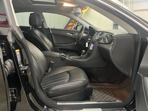 Used 2011 Mercedes-Benz CLS 550 image 26