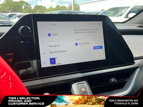 Used 2025 Lexus UX 300h FWD image 42