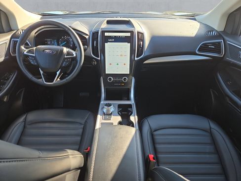 Certified 2024 Ford Edge SEL w/ Convenience Package image 9