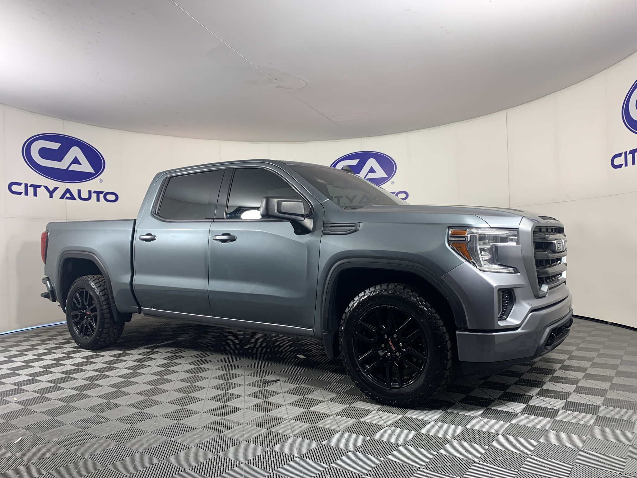 Used 2020 GMC Sierra 1500 Elevation w/ Elevation Value Package RWD image 1