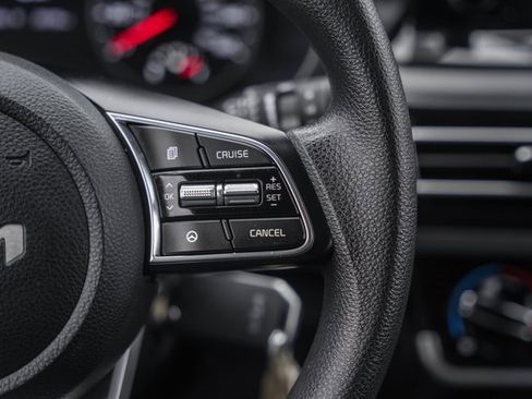 Used 2023 Kia Seltos LX image 24