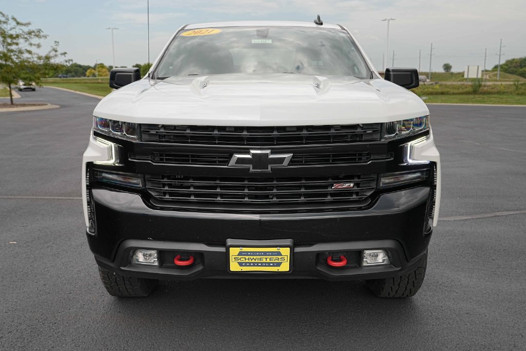 Used 2021 Chevrolet Silverado 1500 LT Trail Boss w/ Bed Protection Package AWD/4WD image 2