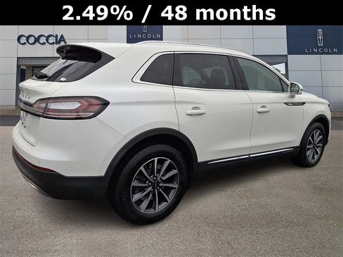 Certified 2022 Lincoln Nautilus AWD image 4