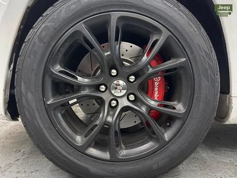 Used 2016 Jeep Grand Cherokee SRT w/ Trailer Tow Group IV AWD/4WD image 23