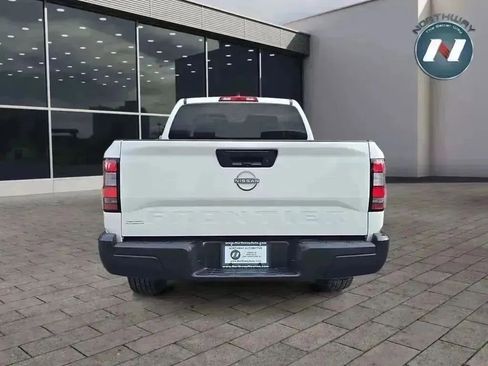Used 2024 Nissan Frontier S w/ S Utility Package image 4
