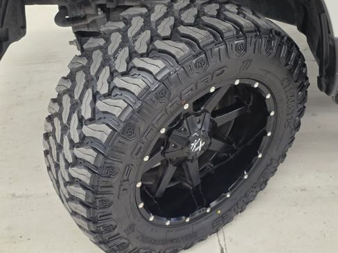 Used 2019 RAM 1500 Classic SLT AWD/4WD image 36