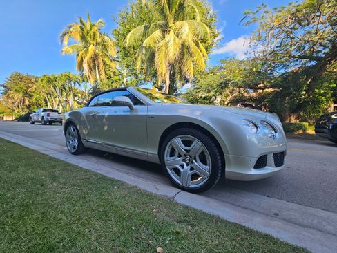 Used 2014 Bentley Continental GT image 4