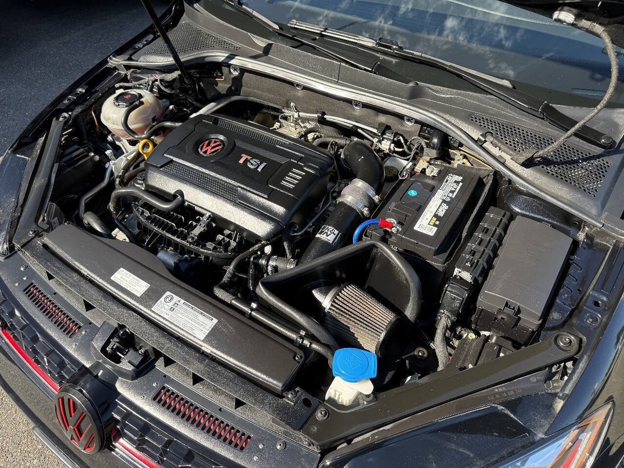 Used 2018 Volkswagen GTI SE FWD image 13