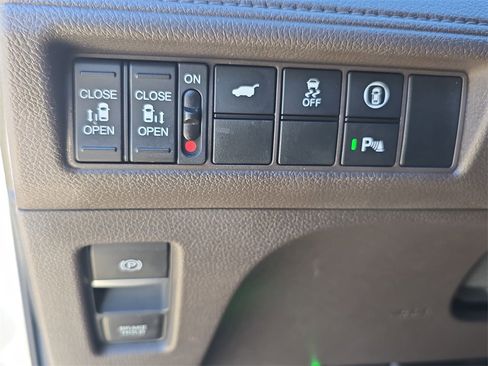 Used 2024 Honda Odyssey Elite image 31