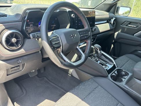 Used 2024 Chevrolet Colorado Z71 w/ Advanced Trailering Package AWD/4WD image 14