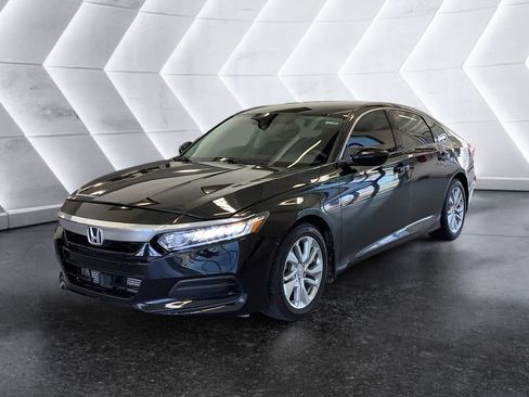 Used 2018 Honda Accord LX image 3