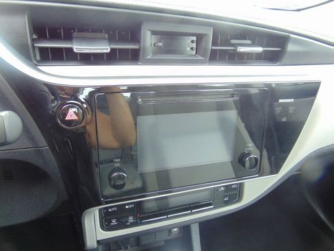 Used 2017 Toyota Corolla LE w/ Carpet Mat Package (TMS) image 21