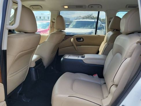 Used 2023 Nissan Armada SL w/ Captain's Chairs Package image 11