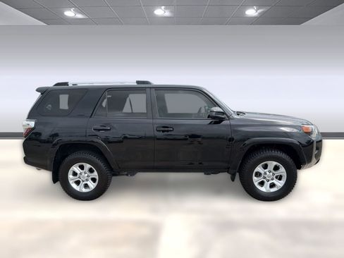Used 2021 Toyota 4Runner SR5 AWD/4WD image 7