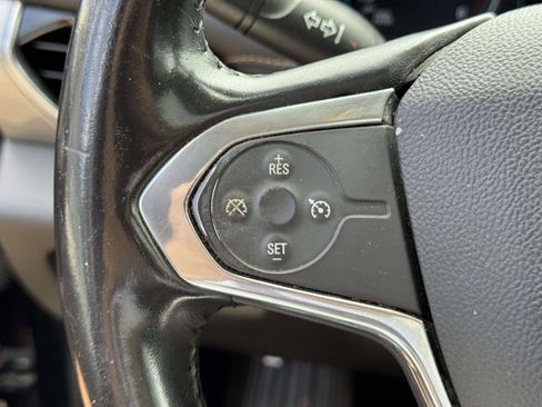 Used 2019 Chevrolet Traverse LT w/ LT Premium Package AWD/4WD image 19