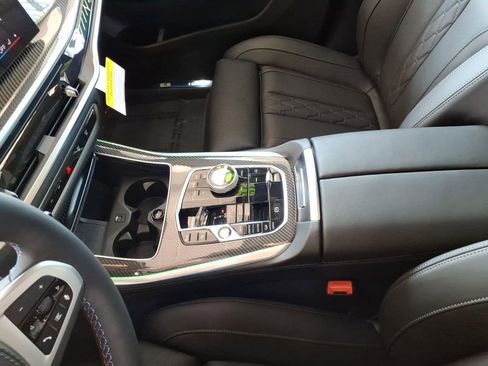 New 2026 BMW X5 M60i image 13