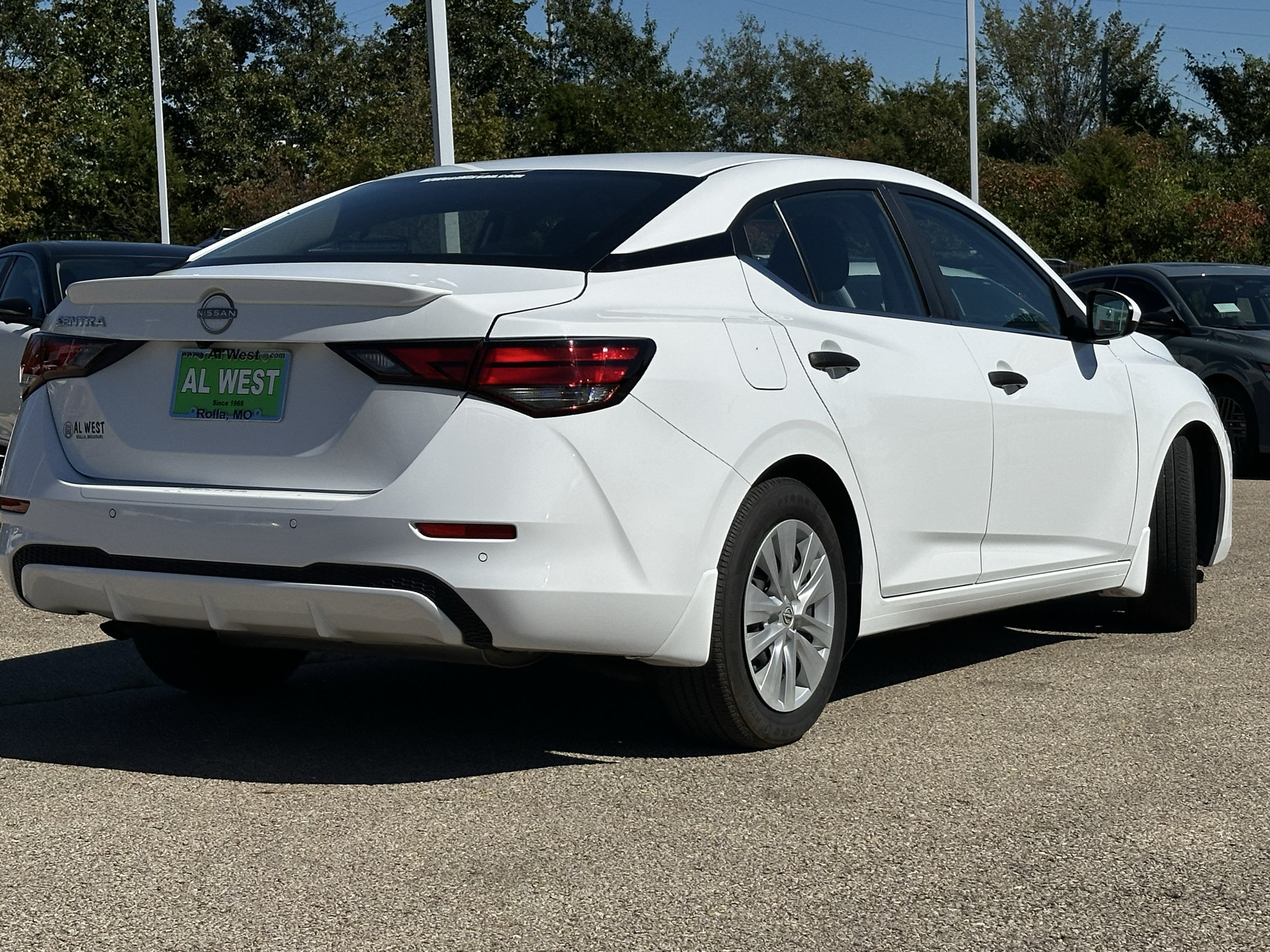 Used 2024 Nissan Sentra S FWD image 3