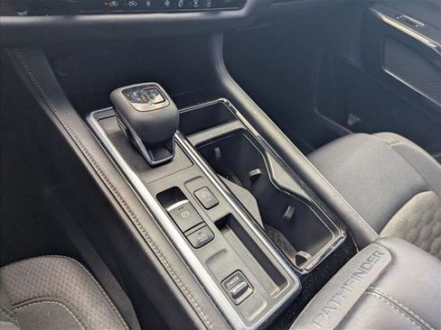 Used 2025 Nissan Pathfinder SV FWD image 12