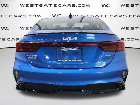 Used 2022 Kia Forte GT-Line w/ GT-Line Premium Package image 2