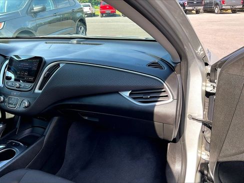 Used 2019 Chevrolet Malibu LS FWD image 13