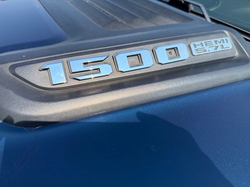 Used 2022 RAM 1500 Laramie w/ Sport Appearance Package AWD/4WD image 9