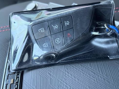 Used 2026 GMC Yukon AT4 Ultimate w/ LPO, Floor Liner Package AWD/4WD image 37