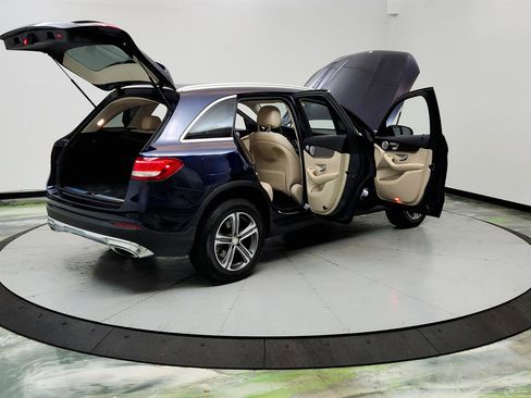 Used 2016 Mercedes-Benz GLC 300 image 11