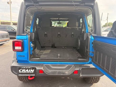 Used 2022 Jeep Wrangler Unlimited Rubicon w/ Dual Top Group AWD/4WD image 7