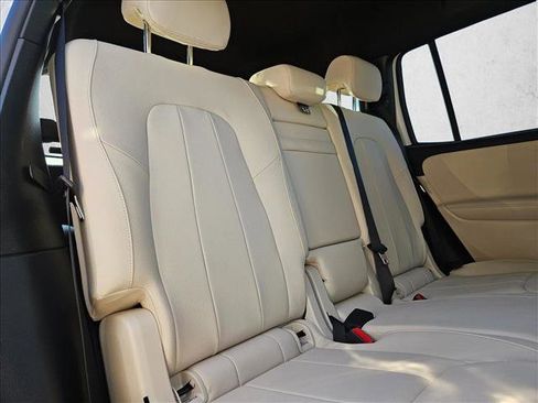 Certified 2025 Mercedes-Benz GLB 250 image 21