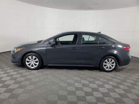 Used 2025 Toyota Corolla LE image 7
