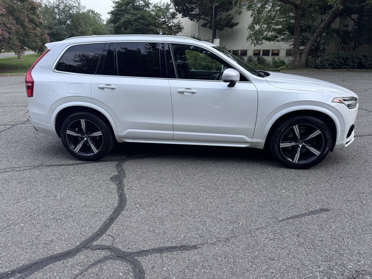 Used 2016 Volvo XC90 T6 R-Design AWD/4WD image 4
