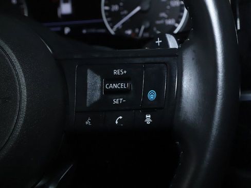 Used 2025 Nissan Pathfinder SV FWD image 24
