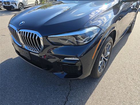 Used 2021 BMW X5 xDrive40i w/ M Sport Package image 10