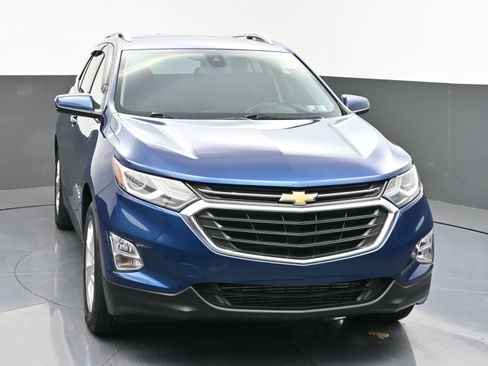 Used 2020 Chevrolet Equinox LT image 2