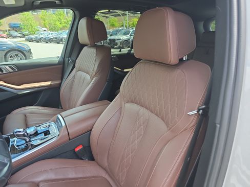 Used 2023 BMW X5 xDrive45e w/ Executive Package AWD/4WD image 20