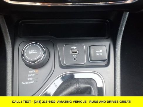 Used 2019 Jeep Cherokee Latitude Plus image 21