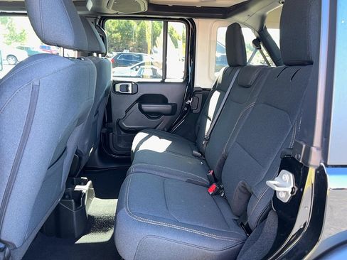 Used 2024 Jeep Wrangler Sport S image 27