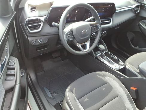 New 2026 Chevrolet TrailBlazer LT w/ Convenience Package FWD image 12