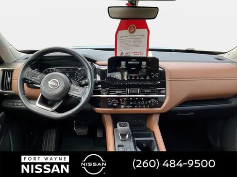 Certified 2023 Nissan Pathfinder Platinum AWD/4WD image 14