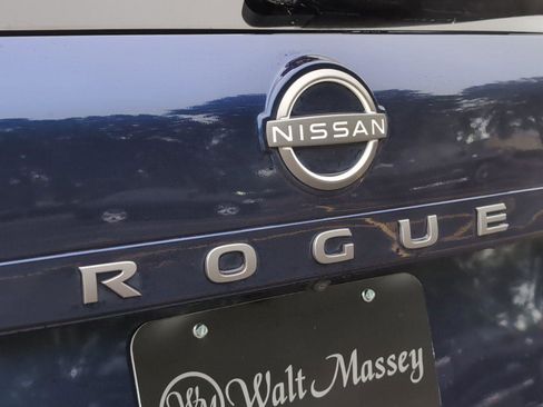 Used 2025 Nissan Rogue SV AWD/4WD image 34