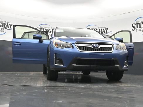 Used 2017 Subaru Crosstrek 2.0i Limited AWD/4WD image 18