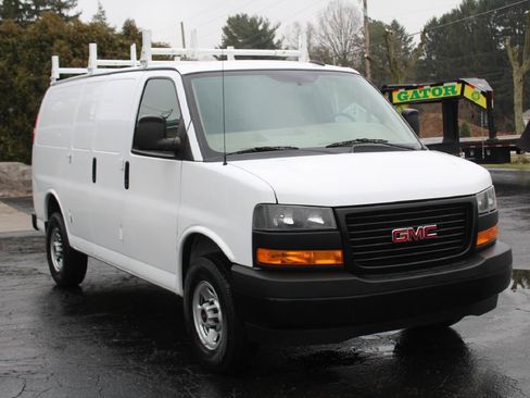 Used 2022 GMC Savana 2500 image 10