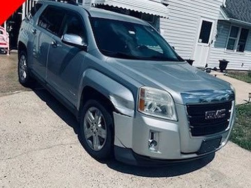 Used 2013 GMC Terrain SLT w/ LPO, Chrome Package AWD/4WD image 4
