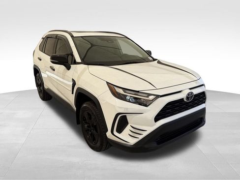 Used 2022 Toyota RAV4 XLE w/ Convenience Package AWD/4WD image 5