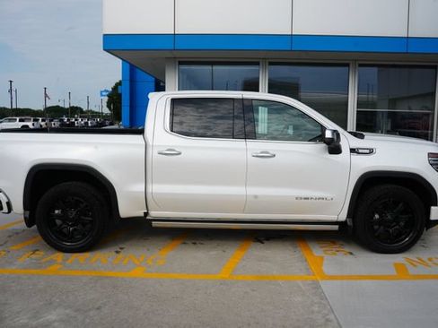 Used 2025 GMC Sierra 1500 Denali w/ Denali Reserve Package AWD/4WD image 33