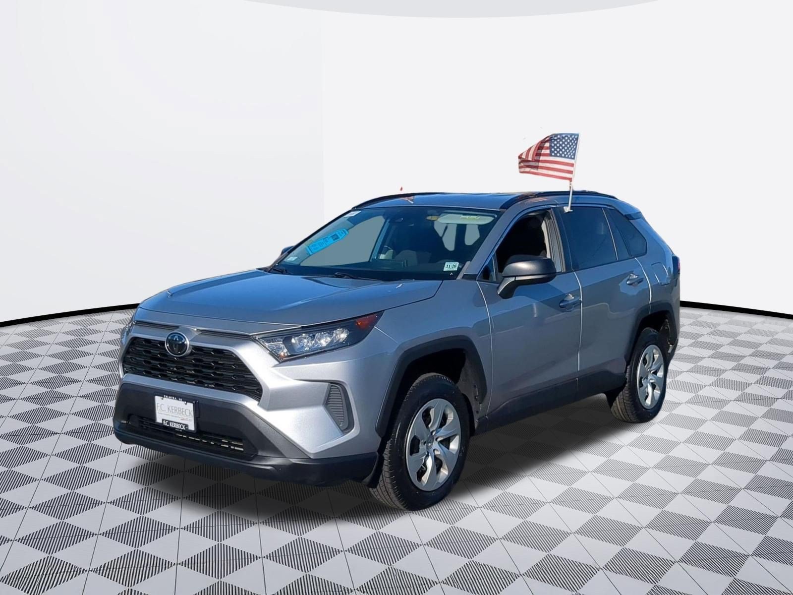 Used 2021 Toyota RAV4 LE AWD/4WD image 1