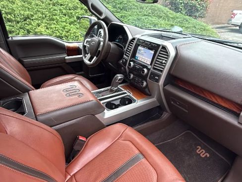 Used 2019 Ford F150 King Ranch w/ Equipment Group 601A Luxury AWD/4WD image 33