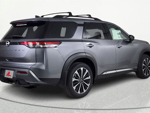 New 2026 Nissan Pathfinder Platinum image 4