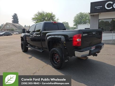 Used 2009 Chevrolet Silverado 2500 LTZ w/ Safety Package AWD/4WD image 10